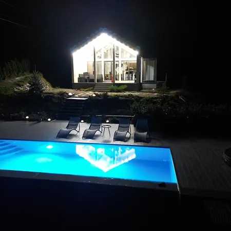 Rest Hub Шале *