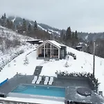 Rest Hub シャレー スラブスク
